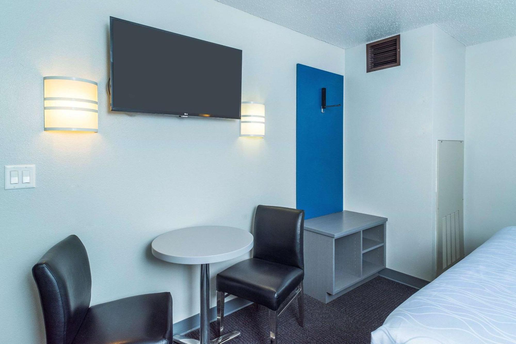 Studio Z, Ascend Hotel Collection Saint Robert Exterior photo