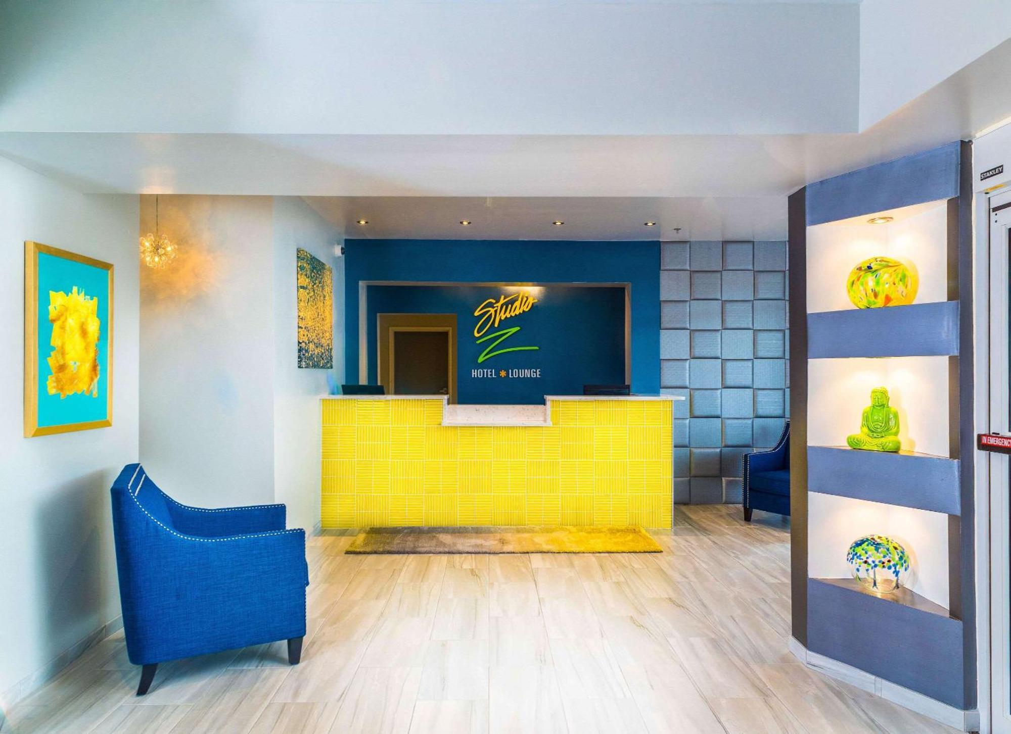 Studio Z, Ascend Hotel Collection Saint Robert Exterior photo